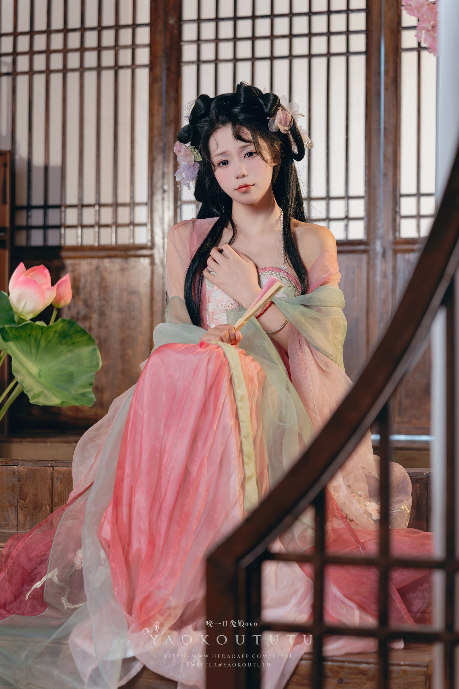 咬一口兔娘(黏黏团子兔) – NO.069 八月订阅『醉倒荷塘边』&游园惊梦 1